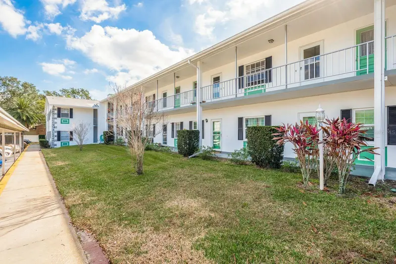 200 Glennes Ln #205, FL
