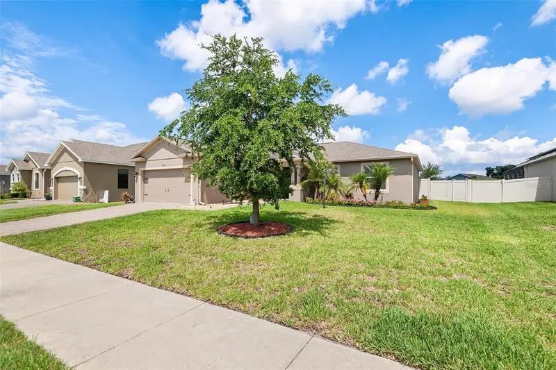444 Lake View Way, FL