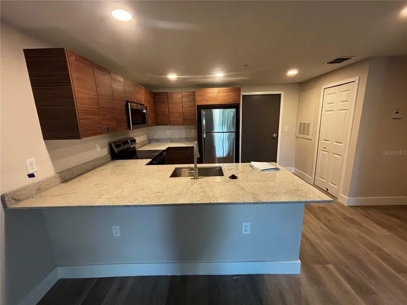4424 S Texas Ave #1-205, FL