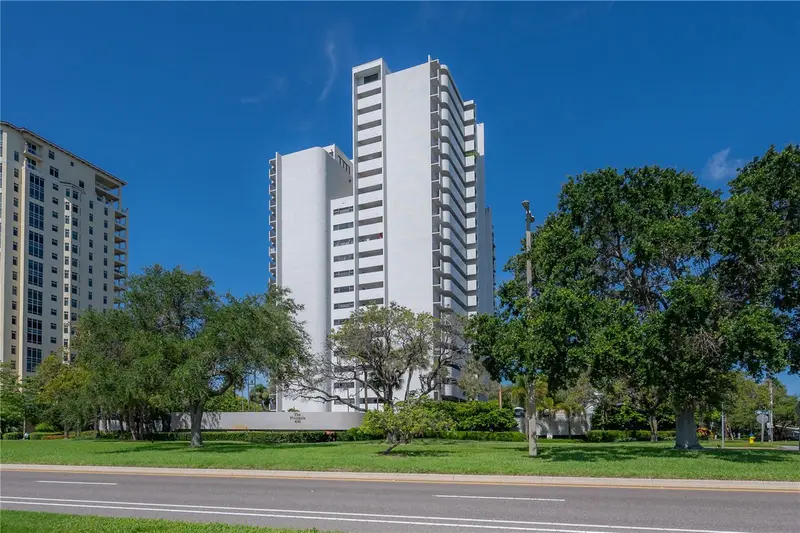 4141 Bayshore Blvd #1003, FL