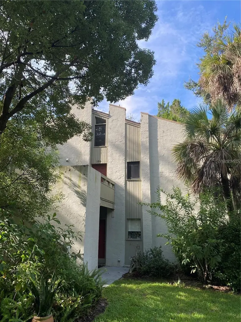 200 Fairway Dr #200, FL