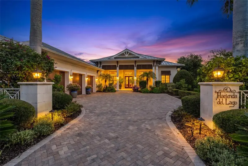 16023 Topsail Ter, FL