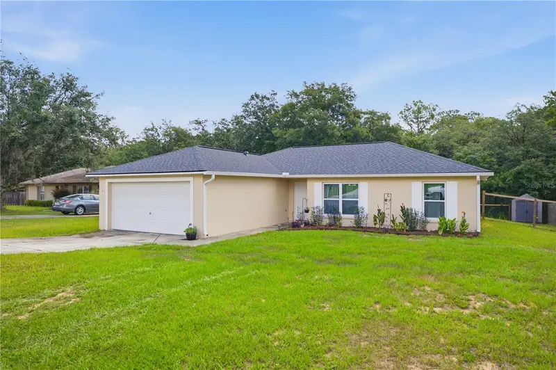 5 Fir Dr, FL