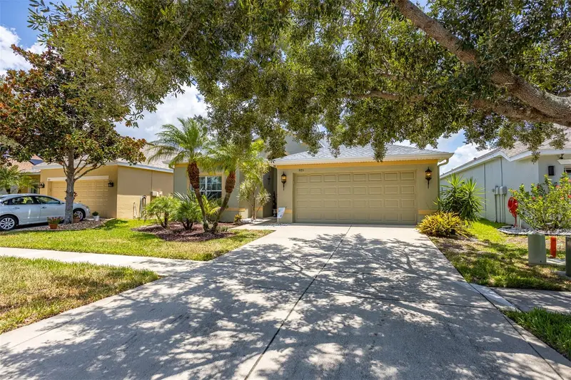 905 Parker Den Dr, FL