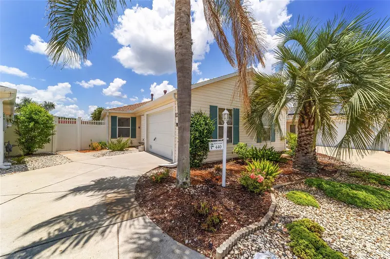 440 Valverda Dr, FL