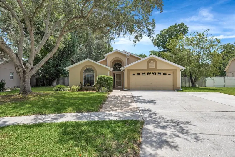 3015 Folklore Dr, FL