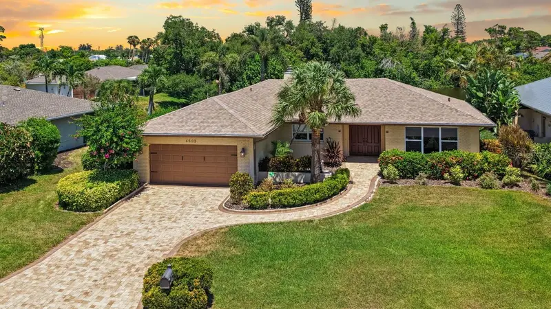 4503 Coral Lake Dr, FL