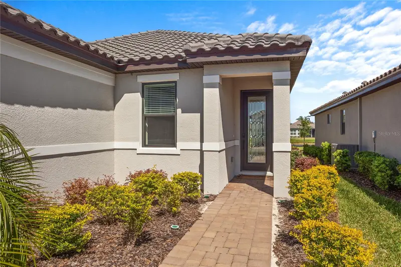 4724 Crestpoint Way, FL