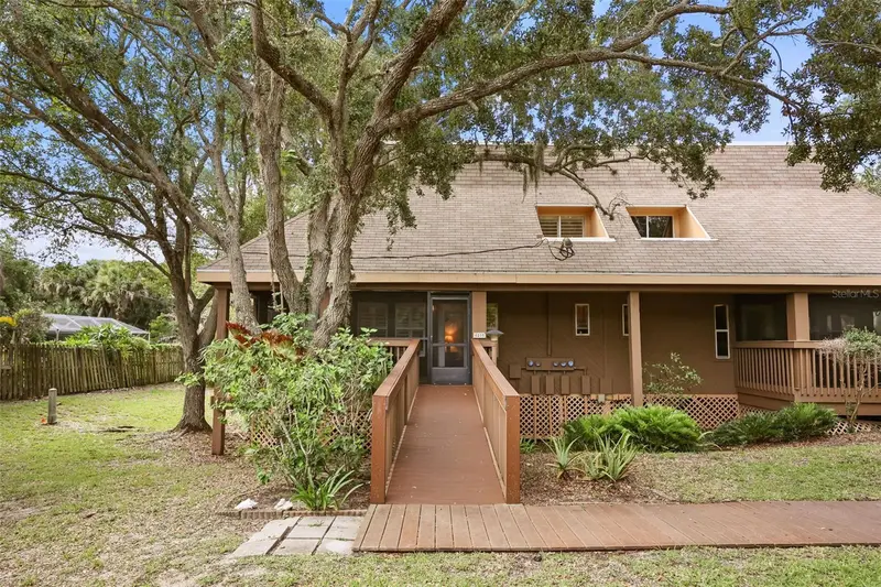 6235 Treetop Dr #6235, FL
