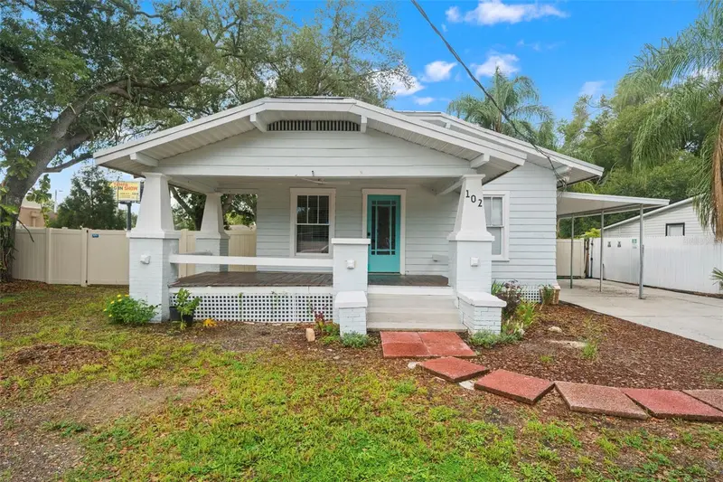 102 W North St, FL