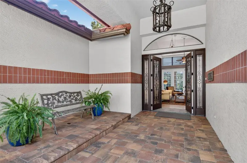 8944 Magnolia Chase Cir, FL