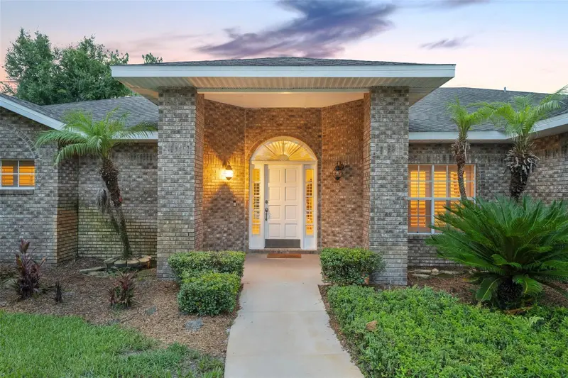 1303 Acres Dr, FL