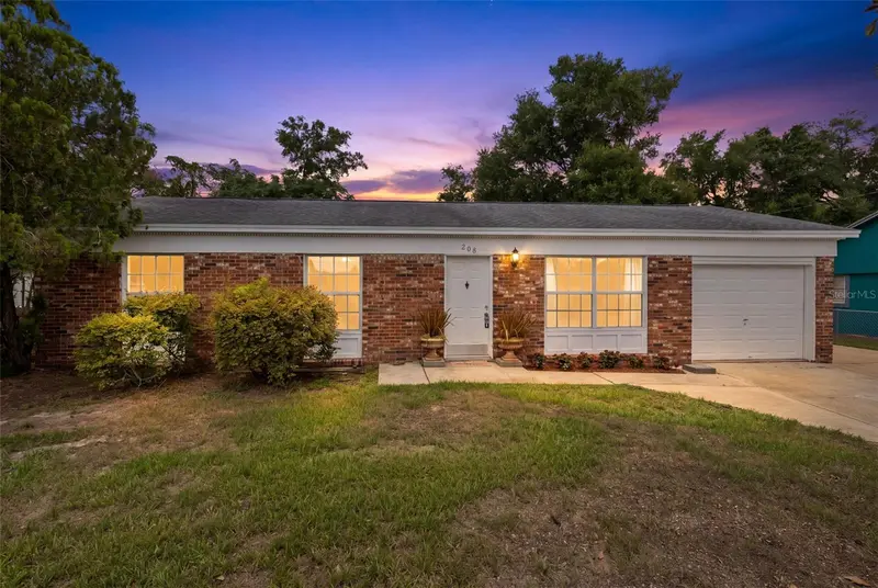 208 Avalone Dr, FL