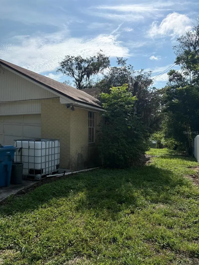 1911 Miracle Ln, FL