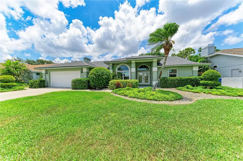 5032 Southern Pine Cir, FL