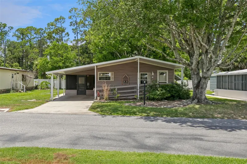 938 Blue Heron Blvd, FL