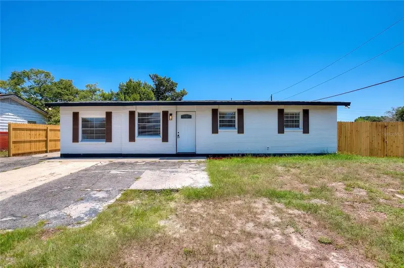 8204 Allamanda Ave, FL