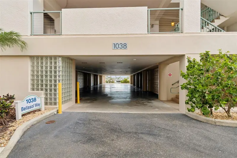 1038 Bellasol Way #403, FL