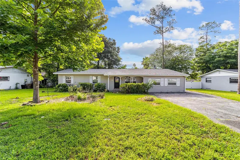 737 Ne 17th Ter, FL