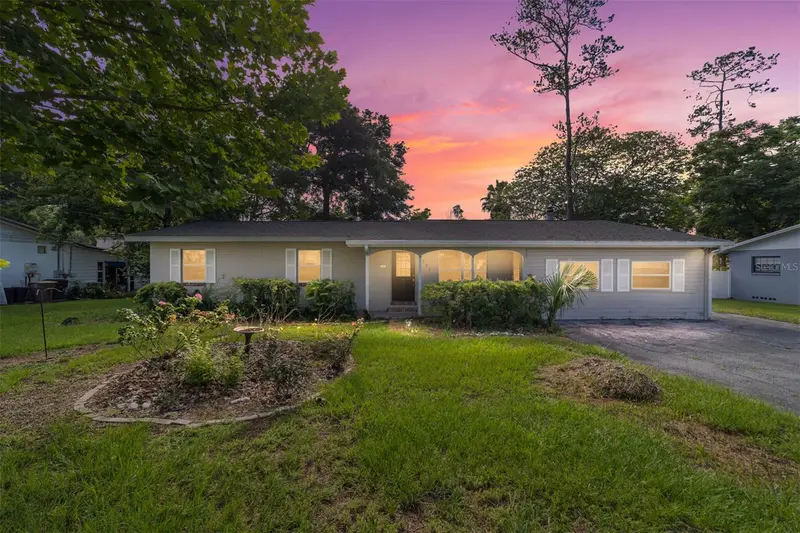 737 Ne 17th Ter, FL