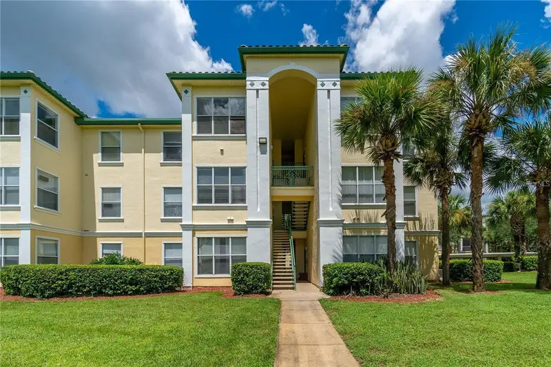 8902 Legacy Ct #106, FL