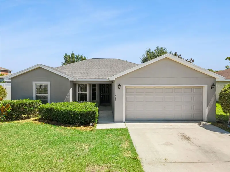1920 Country Manor St, FL