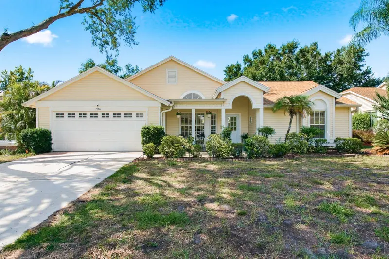 970 Valley View Cir, FL