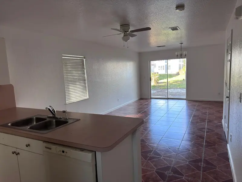 163 Ivy Ln #4, FL