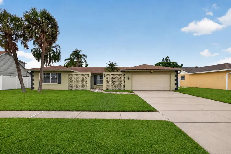 4724 Soapstone Dr, FL