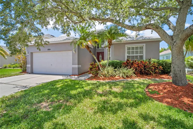 809 Addison Dr Ne, FL