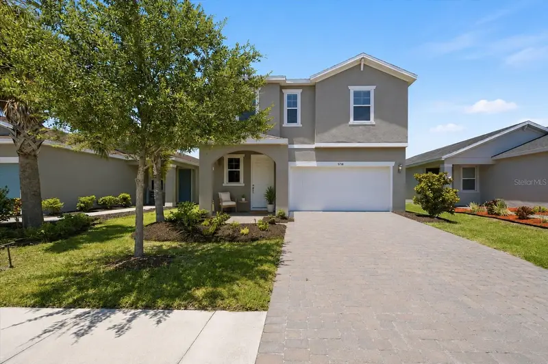 5718 Los Robles Ct, FL