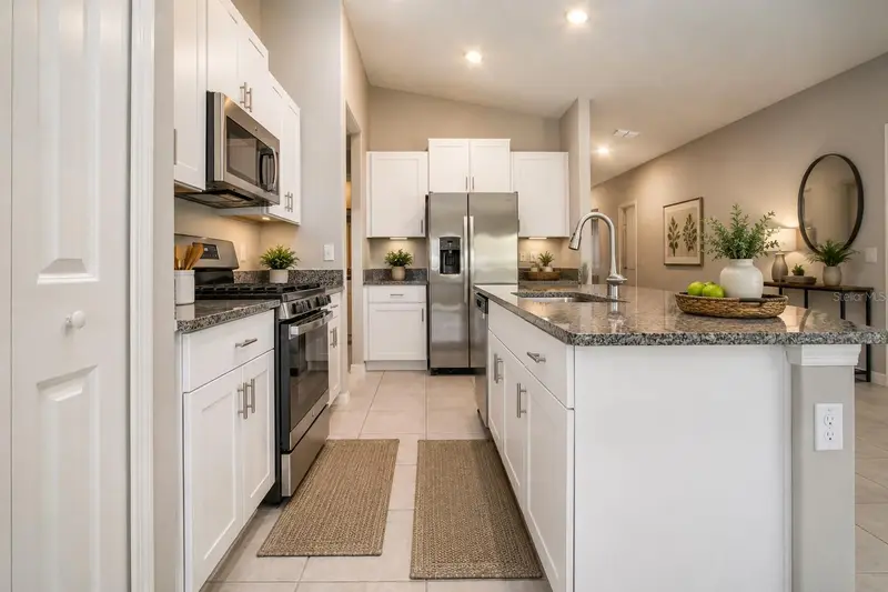 9437 Lemon Drop Loop, FL