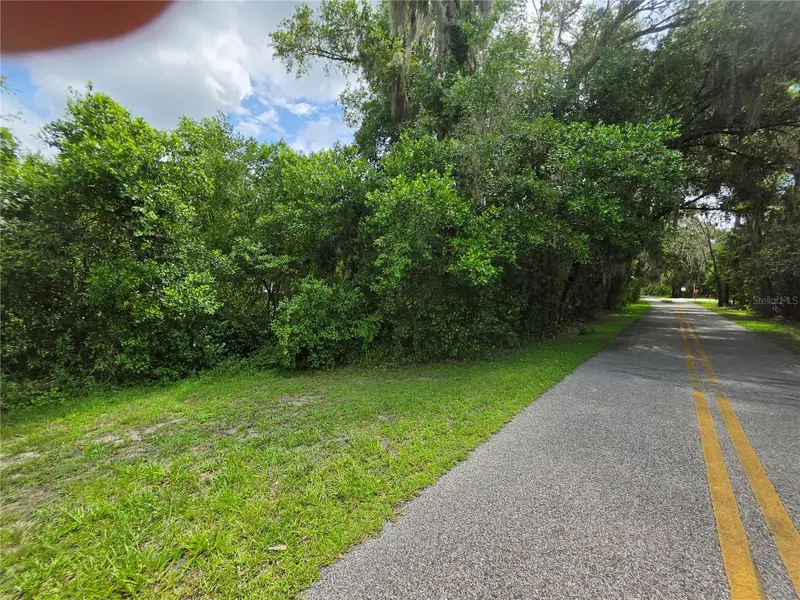 180 Oak Dr, FL