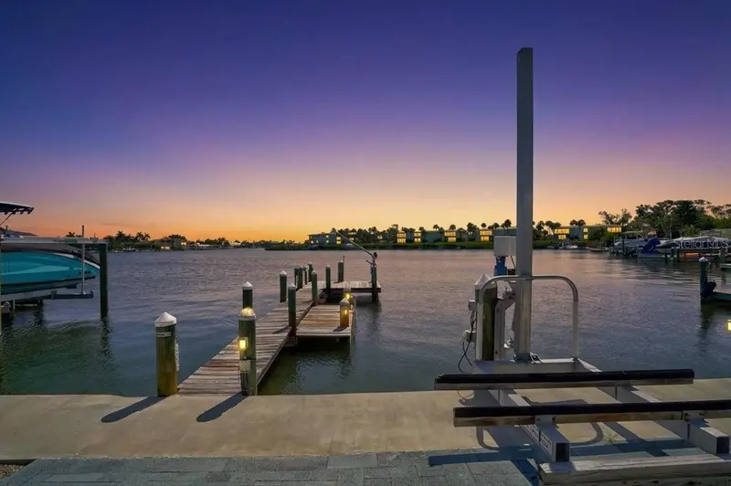17 Seaside Ct, FL