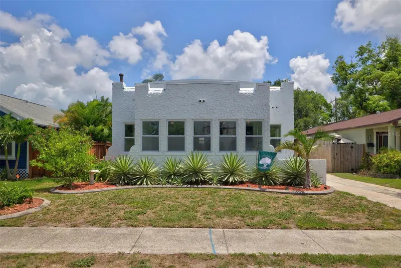 2326 4th Ave N, FL