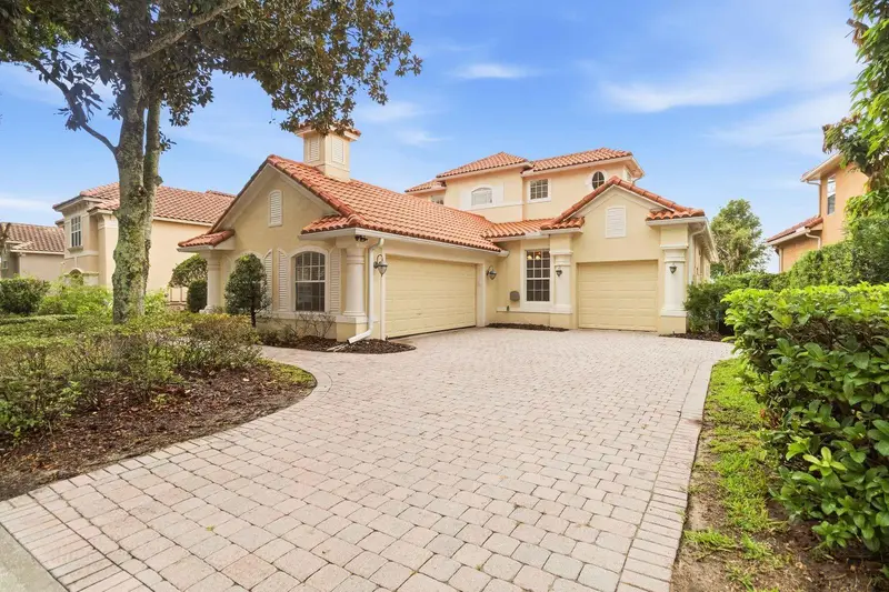 8310 Tivoli Dr, FL