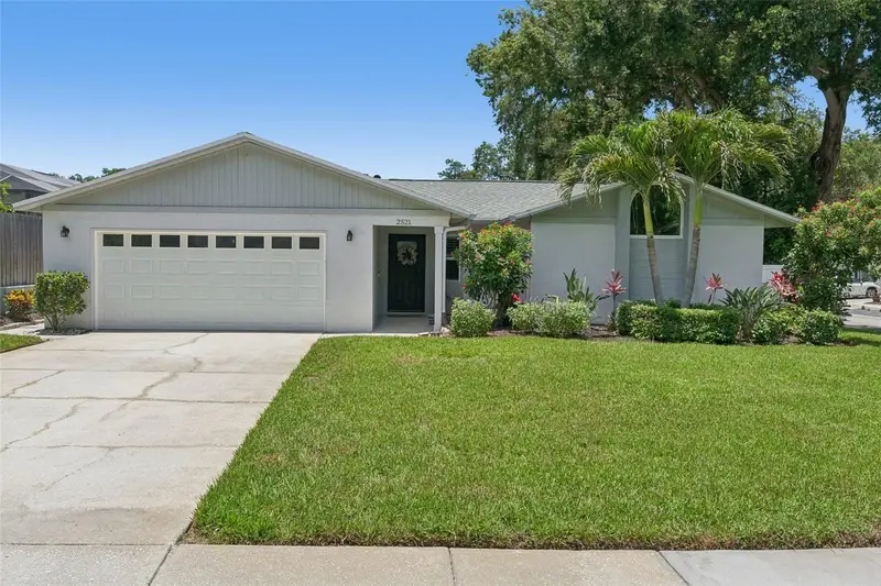 2521 Gulfbreeze Cir, FL