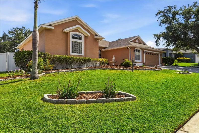 1085 Chase Dr, FL