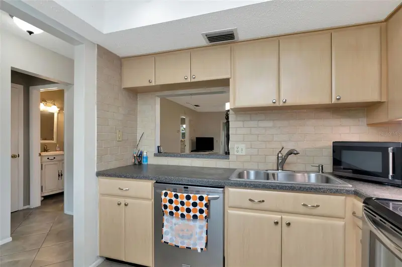 1024 De Soto Dr, FL