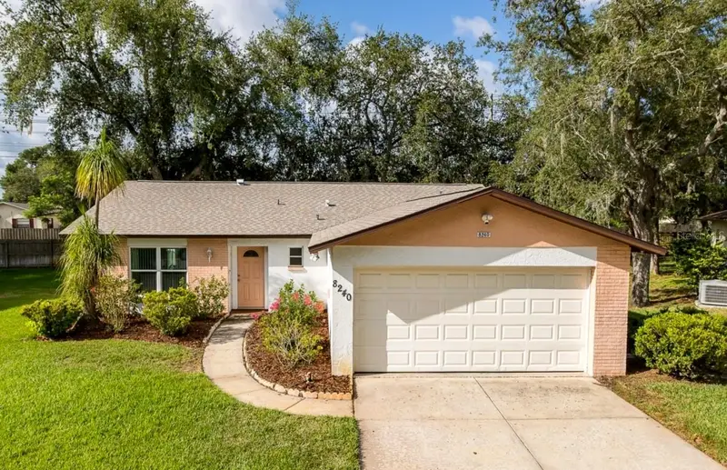 8240 Winding Wood Dr, FL