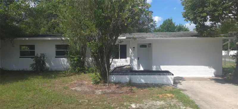 8 Flamevine Ln, FL