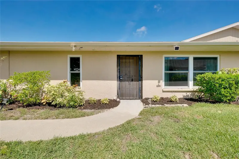 5617 Evergreen Dr #27, FL