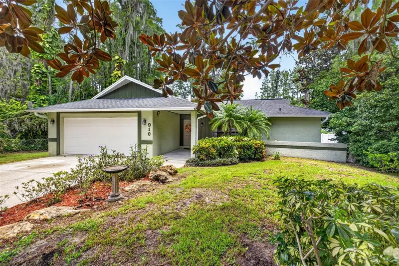 910 Hillside Dr, FL