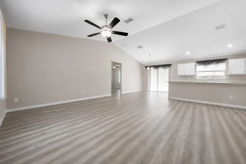 Rolling Ranch Estate pending