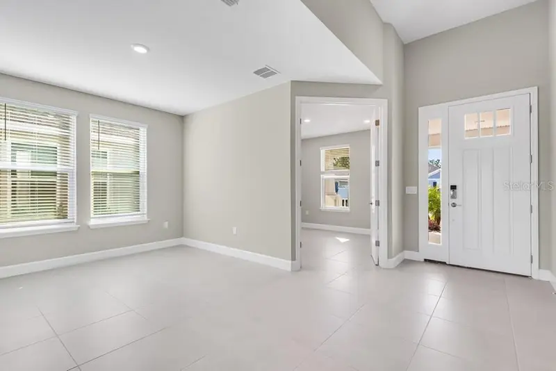 10 Geosam Dr, FL