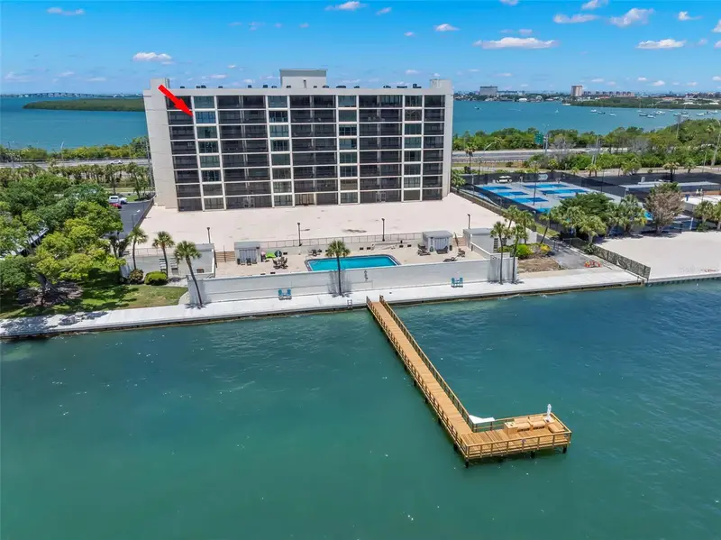 7100 Sunshine Skyway Ln S #703, FL