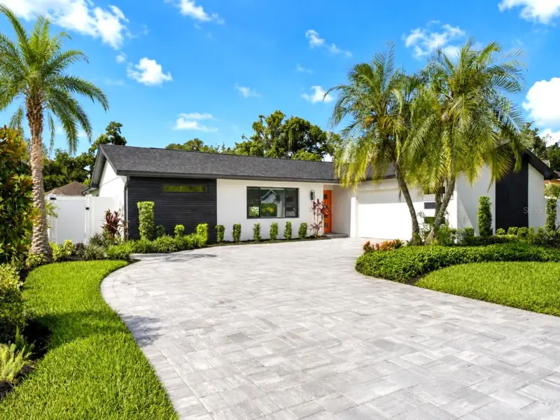 906 Samy Dr, FL