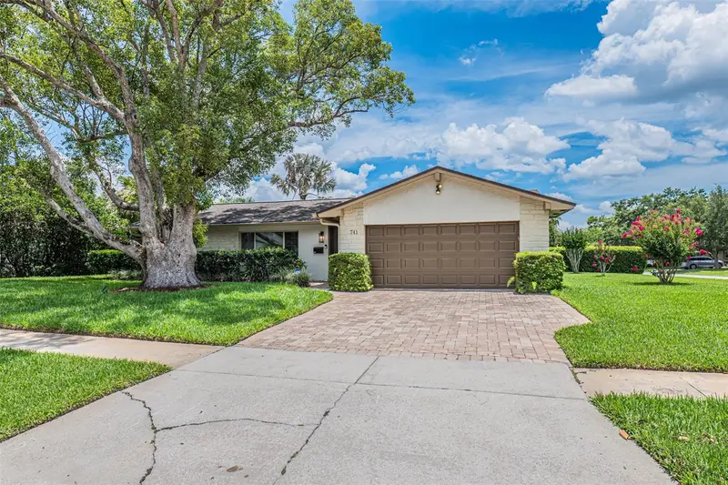 741 Brookside Rd, FL