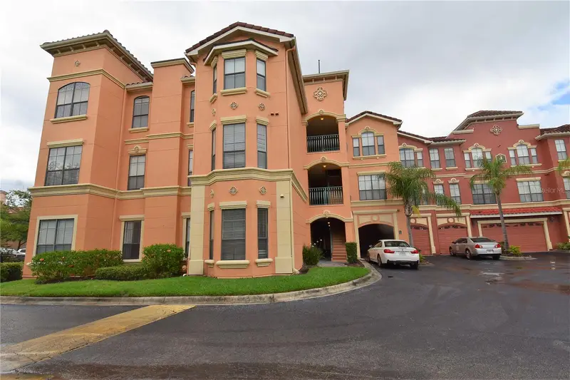 2722 Via Tivoli #420a, FL