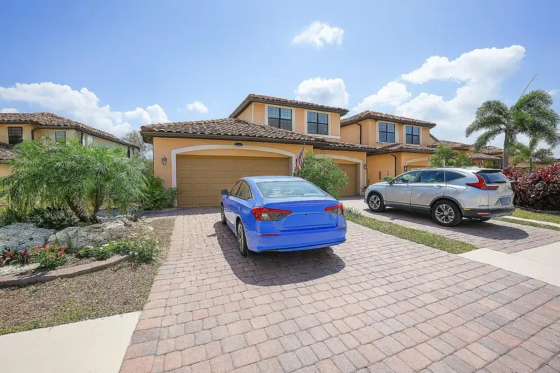 20071 Ragazza Cir #101, FL
